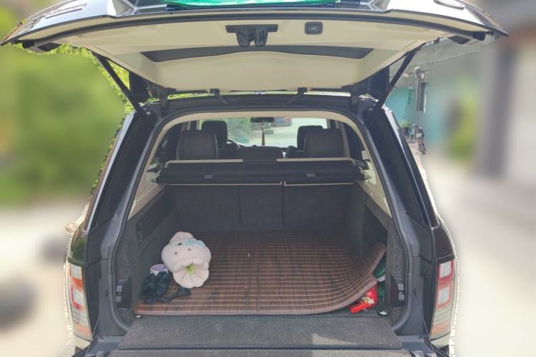 Used Land Rover Range 2015 3.0 SC V6 Vogue Trunk