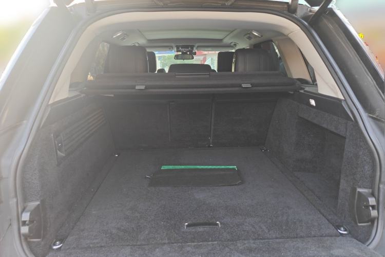 Used Land Rover Range 2015 3.0 SC V6 Vogue Trunk