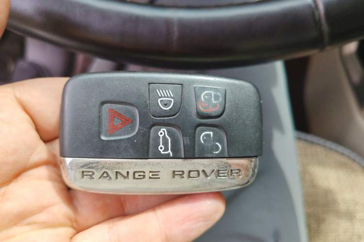 Used Land Rover Range 2015 3.0 SC V6 Vogue Vehicle Key