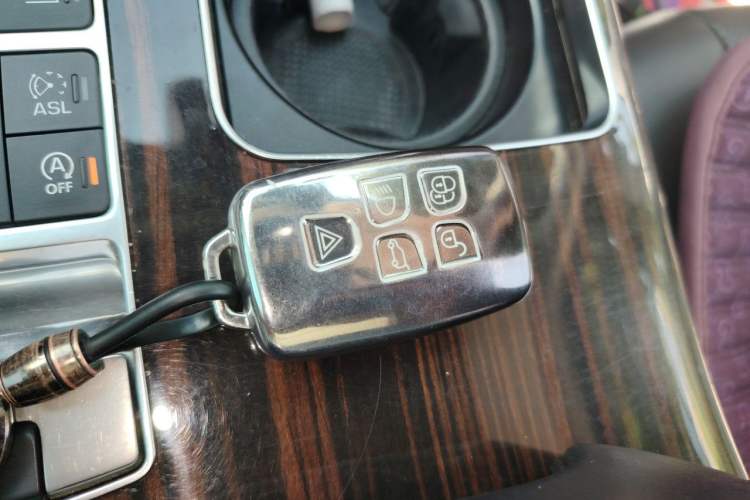 Used Land Rover Range 2015 3.0 SC V6 Vogue Vehicle Key