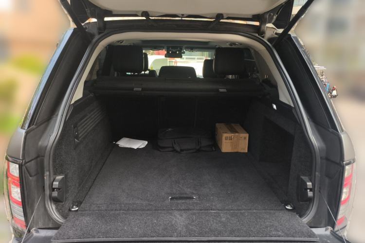 Used Land Rover Range 2015 3.0 SC V6 Vogue Trunk