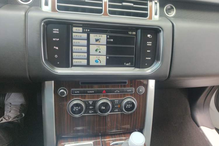 Used Land Rover Range 2015 3.0 SC V6 Vogue Audio And AC Panel