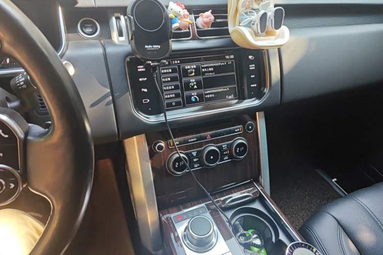 Used Land Rover Range 2015 3.0 SC V6 Vogue SE Long-Wheelbase Edition Audio And AC Panel