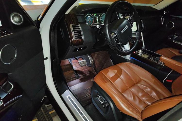Used Land Rover Range 2015 3.0 SC V6 Vogue SE Long-Wheelbase Edition Driver Seat