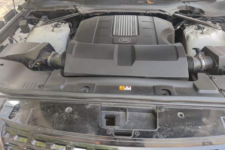Used Land Rover Range 2015 3.0 SC V6 Vogue Engine Bay