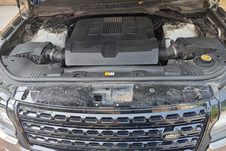 Used Land Rover Range 2015 3.0 SC V6 Vogue SE Long-Wheelbase Edition Engine Bay