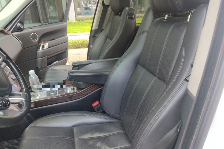 Used Land Rover Range 2015 3.0 SC V6 Vogue Left Front Seat