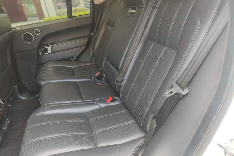 Used Land Rover Range 2015 3.0 SC V6 Vogue Left Rear Seat