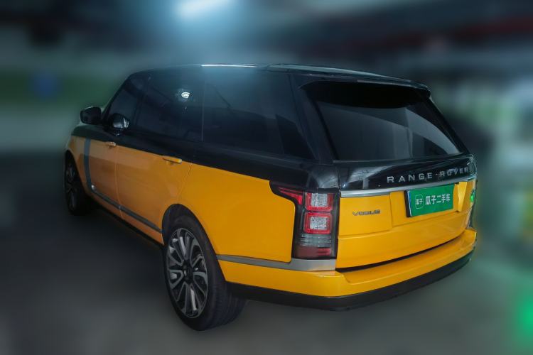 Used Land Rover Range 2015 3.0 TDV6 Vogue SE Extended-Length Model Rear Left 45 Deg