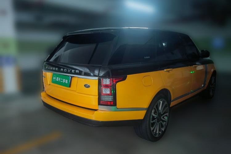 Used Land Rover Range 2015 3.0 TDV6 Vogue SE Extended-Length Model Rear Right 45 Deg