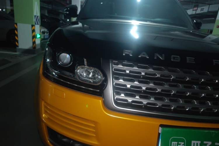 Used Land Rover Range 2015 3.0 TDV6 Vogue SE Extended-Length Model Right Front Headlight