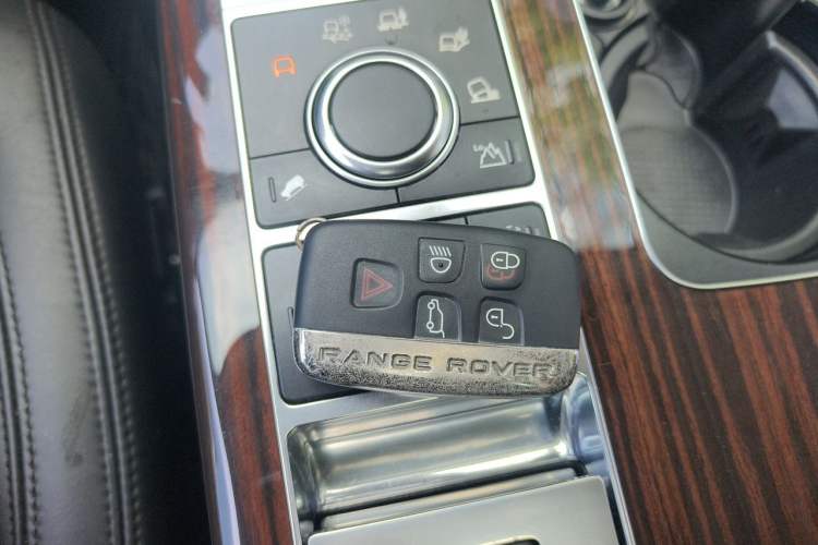 Used Land Rover Range 2015 3.0 SC V6 Vogue Vehicle Key