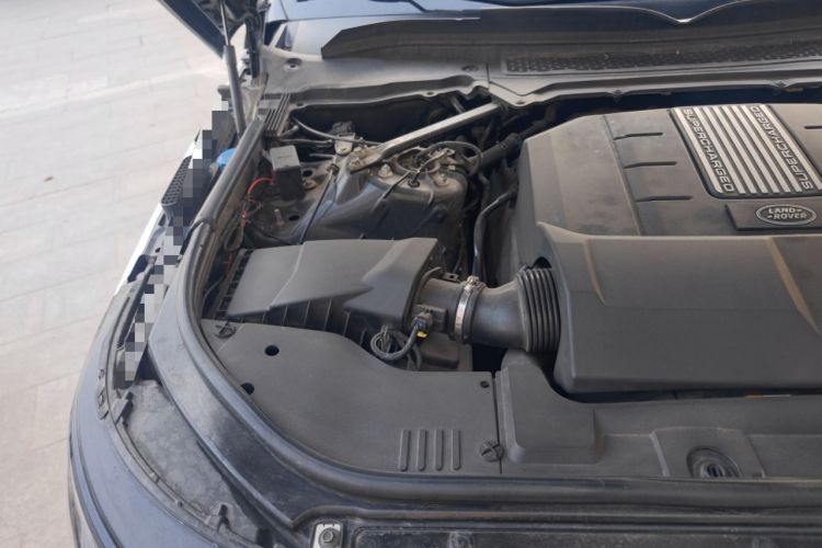 Used Land Rover Range 2015 3.0 SC V6 Vogue SE Long-Wheelbase Edition Engine Bay Right