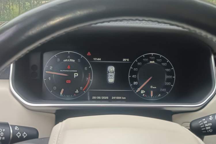 Used Land Rover Range 2015 3.0 SC V6 Vogue Instrument Cluster