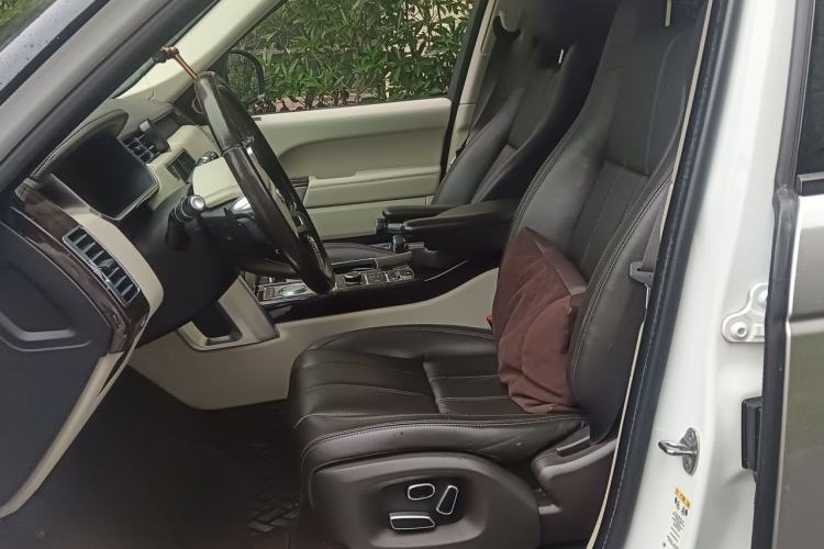 Used Land Rover Range 2015 3.0 SC V6 Vogue Left Front Seat