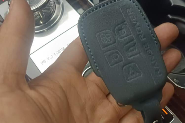 Used Land Rover Range 2015 3.0 SC V6 Vogue Vehicle Key