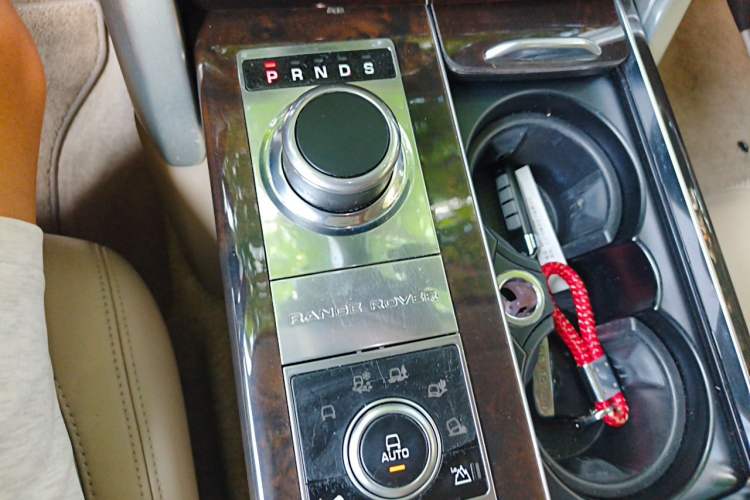 Used Land Rover Range 2015 3.0 SC V6 Vogue Gear Lever