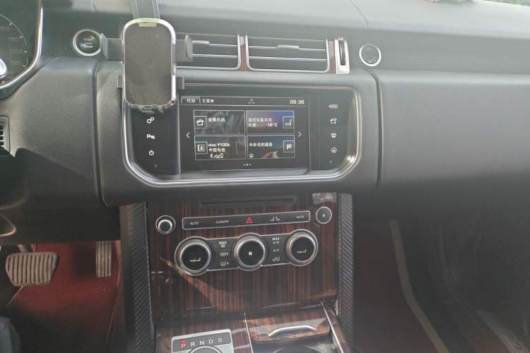 Used Land Rover Range  Audio And AC Panel