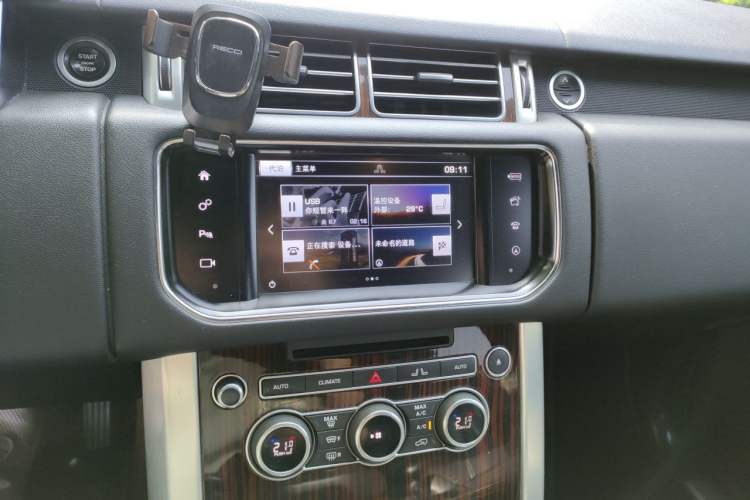 Used Land Rover Range  Audio And AC Panel