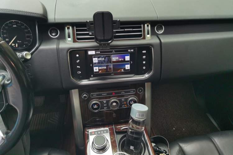Used Land Rover Range  Audio And AC Panel