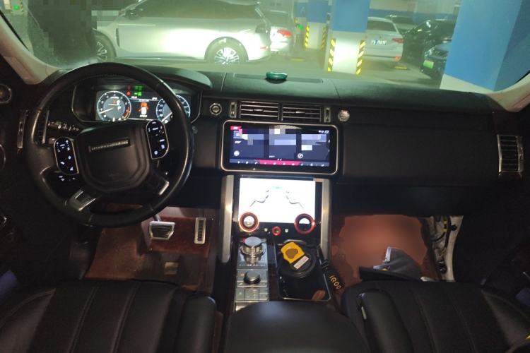 Used Land Rover Range 2015 3.0 SC V6 Vogue SE Long-Wheelbase Edition Center Console