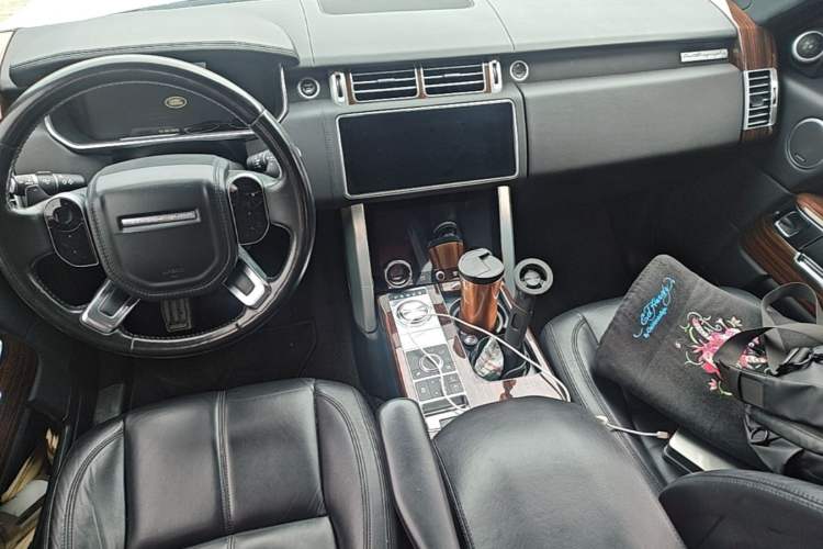 Used Land Rover Range  Center Console