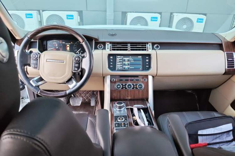 Used Land Rover Range  Center Console