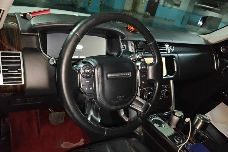Used Land Rover Range 2015 3.0 SC V6 Vogue SE Long-Wheelbase Edition Center Console
