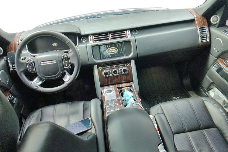 Used Land Rover Range 2015 3.0 SC V6 Vogue Center Console
