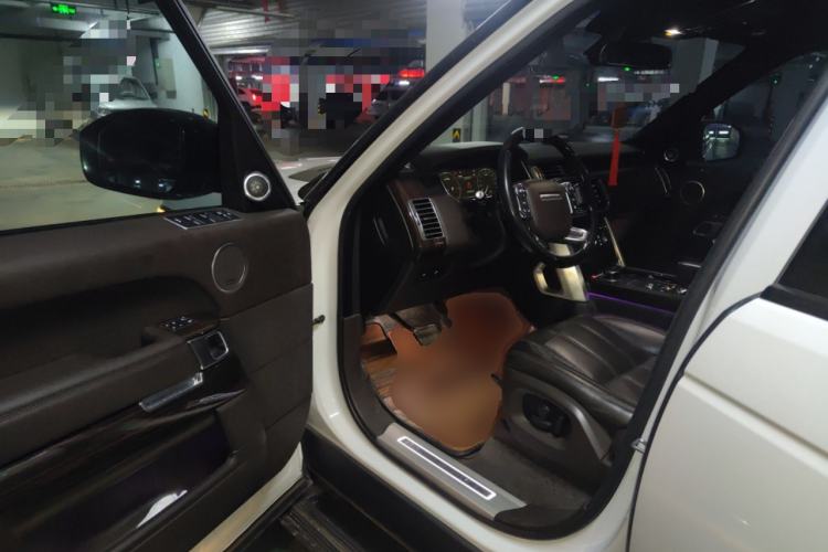 Used Land Rover Range 2015 3.0 TDV6 Vogue SE Extended-Length Model Driver Seat