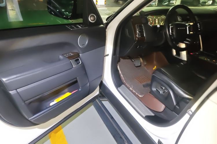 Used Land Rover Range 2015 3.0 SC V6 Vogue Driver Seat