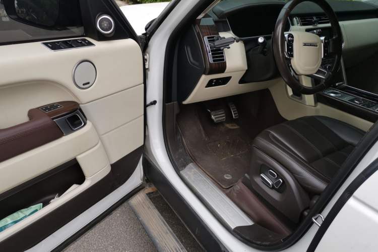 Used Land Rover Range 2015 3.0 SC V6 Vogue Driver Seat