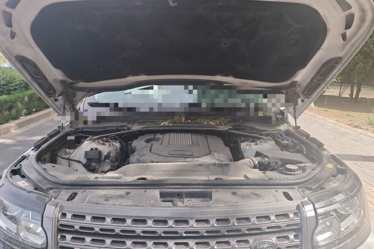 Used Land Rover Range  Engine Bay