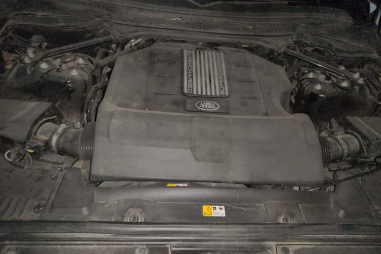 Used Land Rover Range 2015 3.0 SC V6 Vogue SE Long-Wheelbase Edition Engine Bay