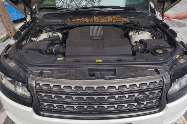Used Land Rover Range  Engine Bay