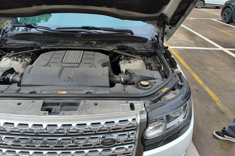 Used Land Rover Range 2015 3.0 SC V6 Vogue Engine Bay Left