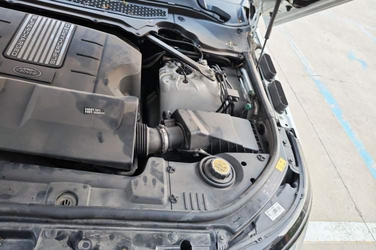 Used Land Rover Range  Engine Bay Left