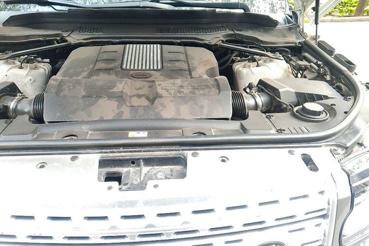 Used Land Rover Range 2015 3.0 SC V6 Vogue Engine Bay Left