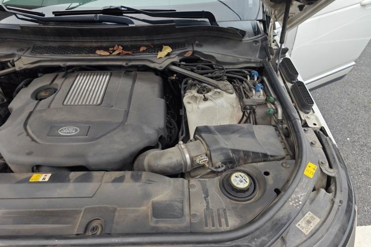 Used Land Rover Range  Engine Bay Left