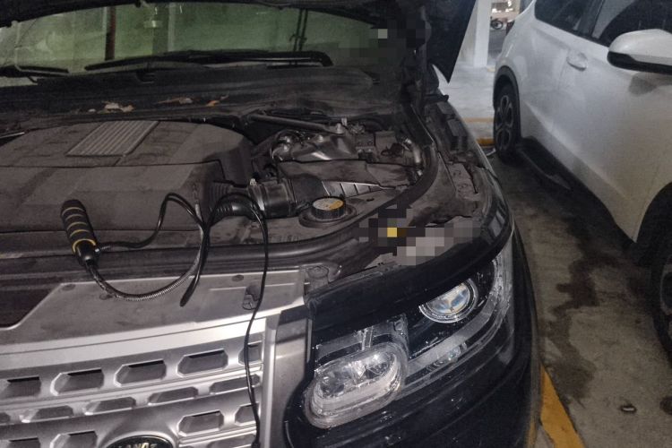 Used Land Rover Range 2015 3.0 SC V6 Vogue Engine Bay Left