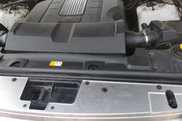 Used Land Rover Range 2015 3.0 SC V6 Vogue Engine Bay