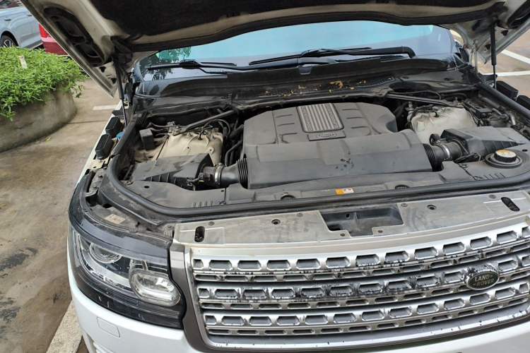 Used Land Rover Range 2015 3.0 SC V6 Vogue Engine Bay Right