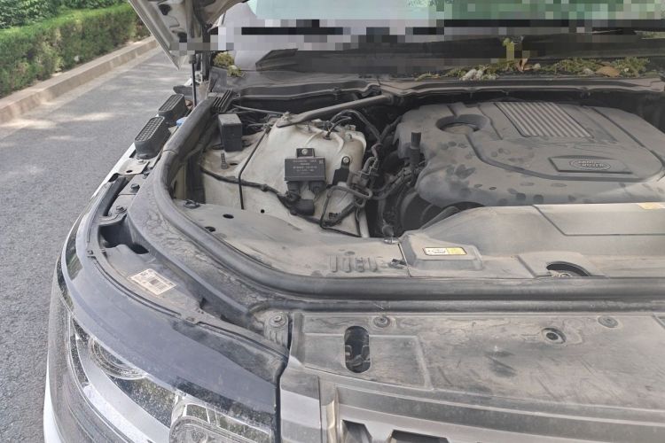 Used Land Rover Range  Engine Bay Right