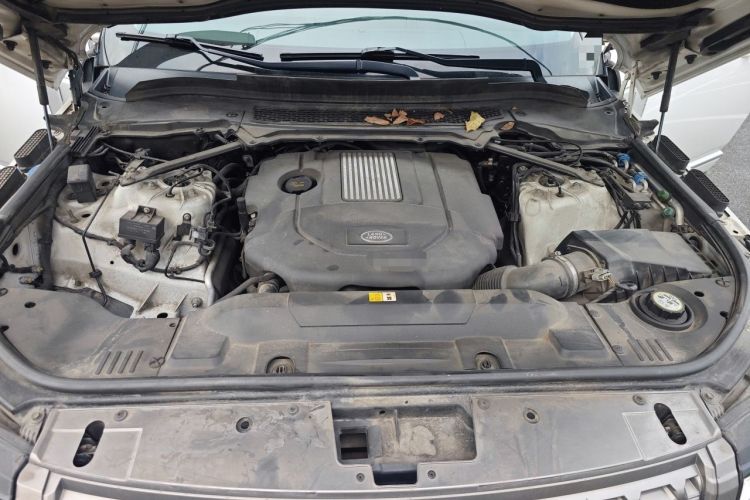 Used Land Rover Range  Engine Bay