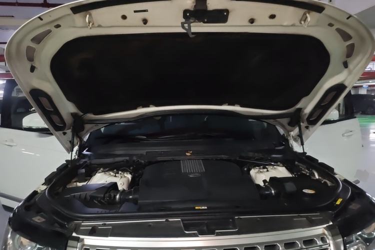 Used Land Rover Range 2015 3.0 SC V6 Vogue Engine Bay
