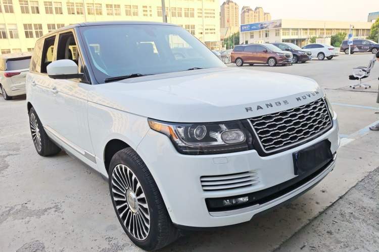Used Land Rover Range  Front Right 45 Deg