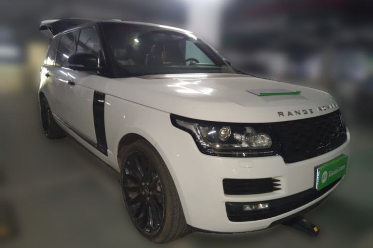 Used Land Rover Range 2015 3.0 TDV6 Vogue SE Extended-Length Model Front Right 45 Deg