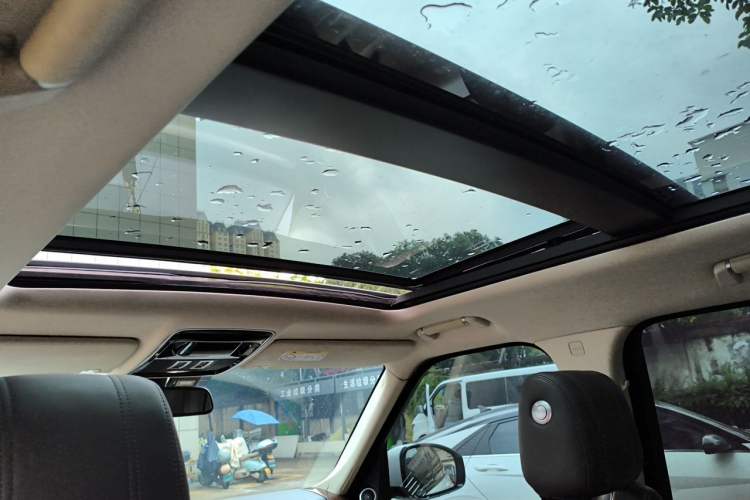 Used Land Rover Range 2015 3.0 SC V6 Vogue Headliner