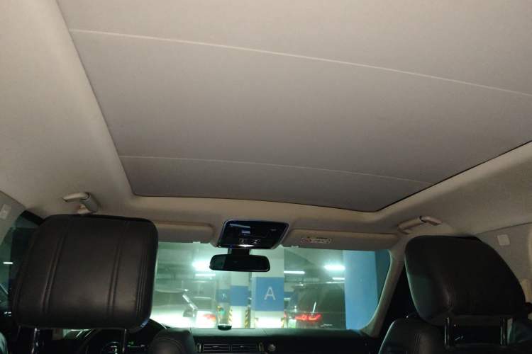 Used Land Rover Range 2015 3.0 SC V6 Vogue SE Long-Wheelbase Edition Headliner