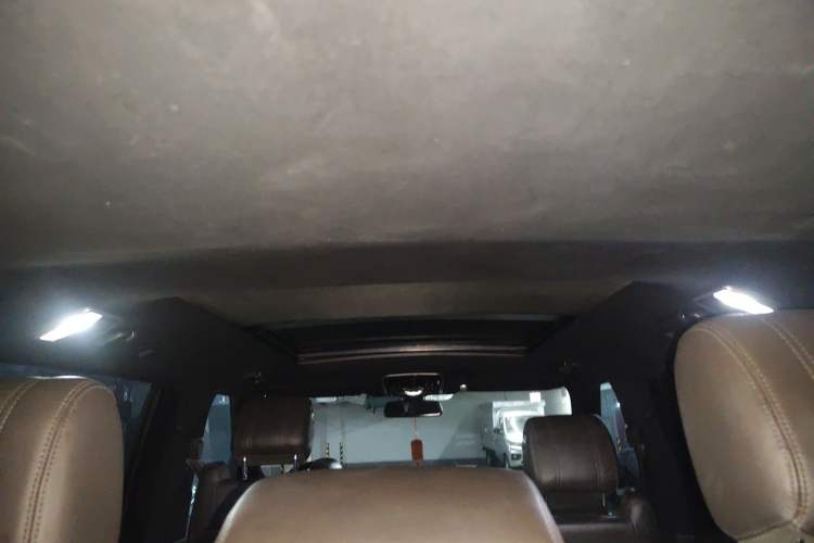 Used Land Rover Range 2015 3.0 TDV6 Vogue SE Extended-Length Model Headliner